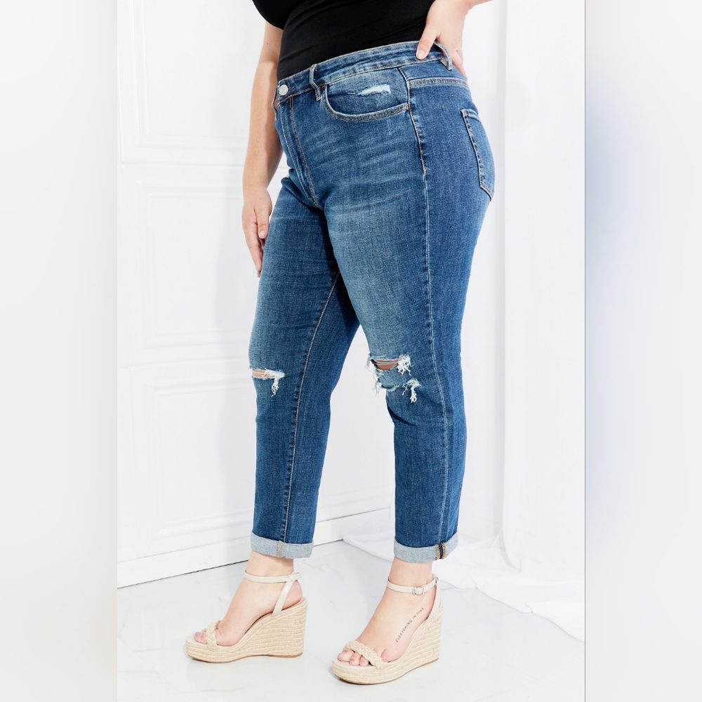 Vervet Distressed Erika Stretch Mom Relaxed Dark Wash Jeans Size 28 - Picture 9 of 16